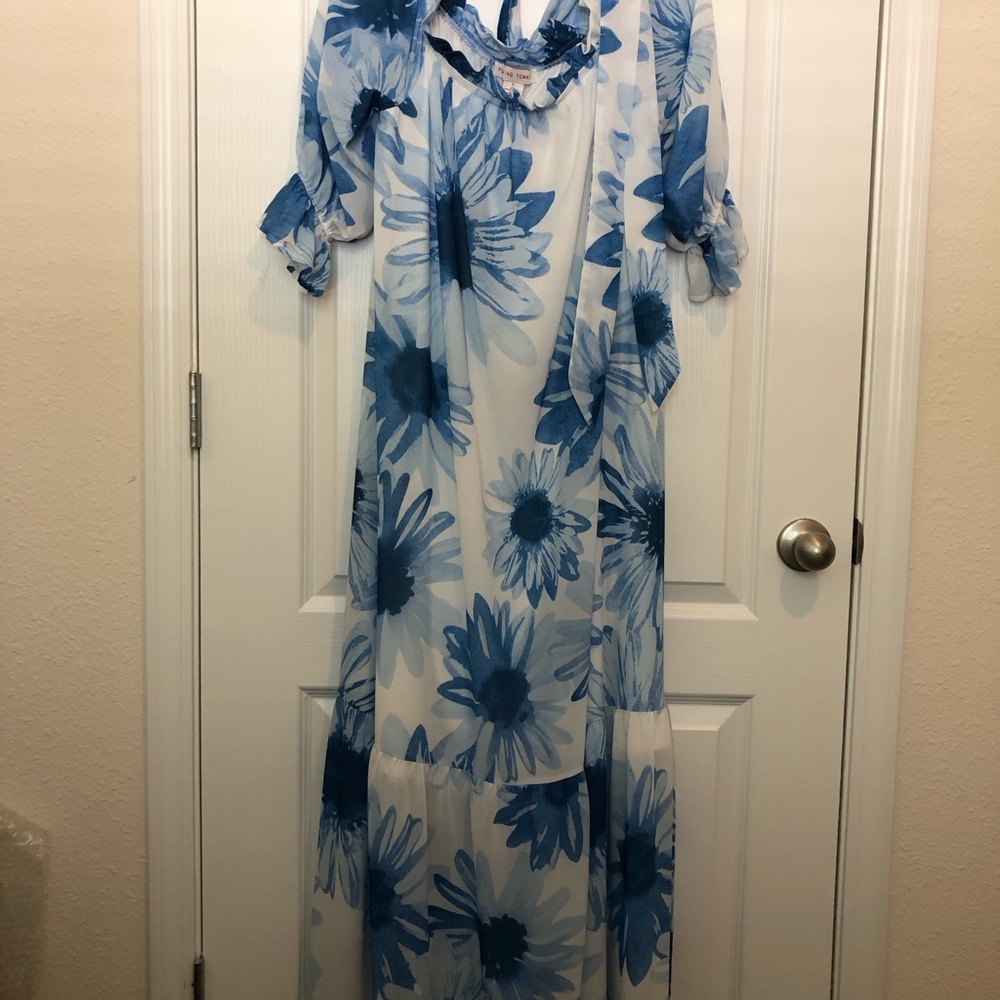 π Host Pick π Flying Tomato Maxi Dress Blue Sunflower - Picture 5 of 9